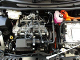 エンジンとモーターが協調して走る先進のハイブリッドシステム。地球環境に優しいパワーユニットです!排気量は1500cc!