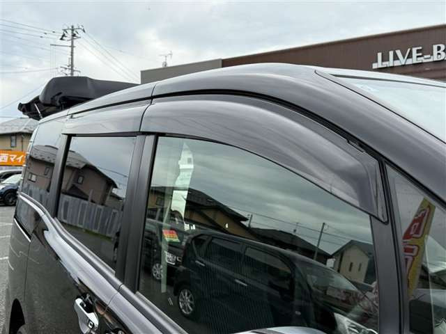 トヨタ ヴォクシー 2.0 ZS 煌II 4WD の中古車詳細 (56,000km, ブラック