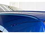 Rolls-Royceの厳密で水平なコーチラインは均一して4mmであるように描かれております。