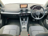 Q2 1.0 TFSI スポーツ 