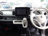 【メーター廻り】シンプルで飽きないデザイン、運転中も視界の邪魔にならない構造になっているので運転に支障もありません♪
