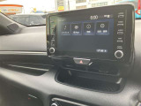 ディスプレイオーディオを装備。スマホとクルマをつなぐことで、これまでのナビに加えて、いろんなサービスが楽しめます。