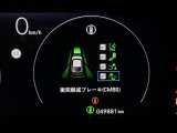 ホンダが推し進める総合先進安全装備のセンシング搭載! 衝突や斜線はみだしなどの危険が予測される時、センサーが警告。ヒューマンエラーを高度先進技術が補完してくれます。