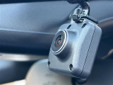 運転中の記録を残します。事故などを起こした起こされた時の証拠を残します。