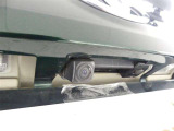 バックカメラが付いているので後方確認が非常にしやすいです。今や運転初心者も熟練者も必須装備!ついていて損はないですね♪