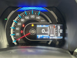 【スピードメーター】メーターがシンプルで見やすく運転しやすいですね!