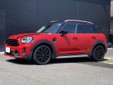 数あるMINI中古車より弊社のお車をご覧頂き、ありがとうございます!弊社はMINI正規販売店であり、整備を整えてからのご納車となりますので安心してお乗り頂けます。もちろん全国にご納車も可能です!