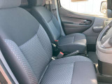 ゆったり座れる運転席シート、状態も良好です!!!