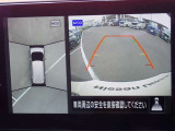 上からの視点で狭い駐車場への駐車などに役立つアラウンドビューモニターです♪