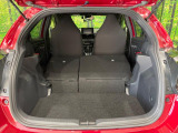 普段のお買い物や通勤、送迎等に十分な荷室スペースを確保しております。セカンドシートを倒すと、大きな荷物の積載も可能です♪