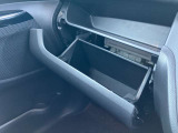 収納スペースもしっかりとあるので、車内を綺麗に保つことができます!