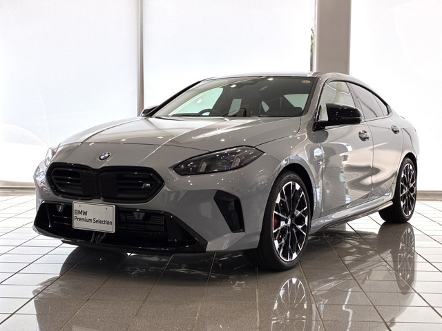 2シリーズグランクーペM235 xドライブ 4WD