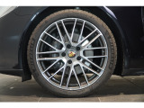21インチ 911 Turbo Design ホイール IIです。