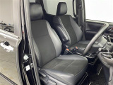 【7人乗りハーフレザーシート】ゆったりとした座り心地と、車内を広々と使える快適性に長けているので、快適な時間をお過ごしいただけます!