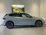BMWでは重量配分にもこだわりがあり、FRモデルでは50:50とFFモデルでも60:40と前後の重量バランスにこだわり、軽快なハンドリングを実現しております。