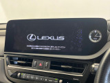 【メーカー純正ナビ】インテリアに溶け込むスタイリッシュな「専用設計」メーカーナビを装備♪視認性や操作性など基本性能にも優れ、より上質なカーライフをお楽しみいただけます。