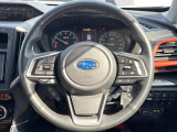 【純正革巻きステアリング】上質な革を使用することで、手にしっかり馴染みとても運転しやすいハンドルです♪