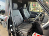 運転者にとっては日々使用することとなる運転席です。運転席が快適だと運転に集中することができますね。