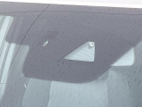 【スマートシティブレーキサポート】低速走行中に前方の車両等を認識し、衝突しそうな時は警報とブレーキで衝突回避と被害軽減をアシスト。より安全にドライブをお楽しみいただけます。