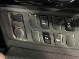 【コーナーセンサー】大きなお車を運転するのが不安な方でも、ブザーと光でお知らせ致します♪もちろん頼りきりはNGです!