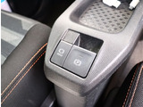 入庫時・販売時・納車前に、弊社基準の68項目に及ぶ点検整備を実施しております。