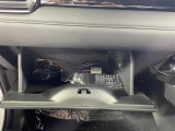 【グローブボックス】大容量のグローブボックスです!!車検証ケース他、日頃使う小物類の収納スペースもたくさんあります!//
