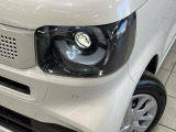 悪天候や夜間走行時も良好な視界を確保し安心して運転できる高輝度LEDヘッドライトを装備!点灯速度が早く、消費電力も抑えられています。