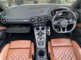 TTロードスター 2.0 TFSI クワトロ 4WD 本革シート