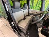 運転席シート廻りは使用感も少なく、良好な状態となっています。丁寧に使われていたことがよくわかりますね。