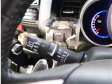 『1台』のお車に対して、3名体制で日々議論を重ね仕入れを行っております。