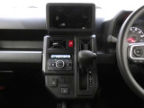 現車はオーディオが付いていない状態です。お客様のライフスタイルに合わせて、ナビゲーションやディスプレイオーディオなどのご提案をさせていただきます。お気軽にご相談くださいね。