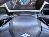 【パドルシフト(AT車)】MT車と同じように好きなギアで走ることができます!ステアリングから手を離さずに指先だけでシフト操作ができ、よりスポーティな走りをお楽しみいただけます。