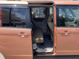 お車の状態は内外装共にとても綺麗な状態を保っておりますので私共でも自信を持ってお薦め出来る1台です!!