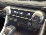 【オートエアコン】車内温度を感知して自動で温度調整をしてくれるのでいつでも快適な車内空間を創り上げます!