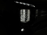【LEDヘッドライト/LEDフォグランプ】悪天候や夜間の走行も視界良好で安心してお乗りいただけます。
