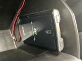 【ETC】有料道路を利用する際に料金所で停止することなく通過できる、ETC車載器(ノンストップ自動料金収受システム機器)が装備されています。セットアップを行うことで利用可能になります。