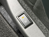 【シートヒーター】寒い日に重宝するシートヒーター!エアコンより早く温まってくれるので寒がりの人も安心ですね♪エアコンの温風は乾燥するから苦手、という方にもをおすすめです。