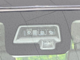 【スズキ セーフティサポート】走行中に前方の車両等を認識し、衝突しそうな時は警報とブレーキで衝突回避と被害軽減をアシスト。より安全にドライブをお楽しみいただけます。