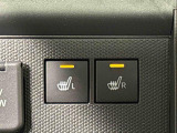 寒い日のドライブを快適にする運転席&助手席シートヒーターが付いてます。アクセサリーソケット(12V/120W)も装備されています。