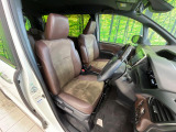 運転席シート廻りは使用感も少なく、良好な状態となっています。丁寧に使われていたことがよくわかりますね。