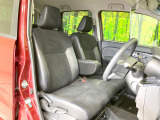 運転席シート廻りは使用感も少なく、良好な状態となっています。丁寧に使われていたことがよくわかりますね。