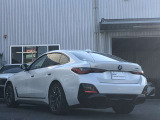 BMW Premium Selection保証では、ご購入後2年間に渡り走行距離無制限で、エンジン・ブレーキ・ミッション等のメイン部分に関しまして、万が一修理・整備が必要になりました際に部品・工賃無料にて対応いたします。