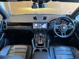 カイエン 3.0 4WD 本革シート