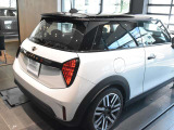 MINIファイナンス商品、MINI自動車保険、ドライブレコーダーの取り扱いも行っております。お車のことはすべて当社にお任せください。お問い合わせはフリーダイヤル【0120-419-603】まで!