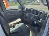 オートマ、パワステ、エアコン付き。 車検もたっぷりの商用車タイプのバン!!
