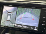 【アラウンドビューモニター】専用のカメラにより、上から見下ろしたような視点で360度クルマの周囲を確認することができます☆死角部分も確認しやすく、狭い場所での切り返しや駐車もスムーズに行えます。