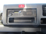 AM/FMラジオが装備されています。時計機能つきです。