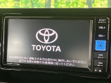 【メーカー純正ナビ】インテリアに溶け込むスタイリッシュな「専用設計」メーカーナビを装備♪視認性や操作性など基本性能にも優れ、より上質なカーライフをお楽しみいただけます。