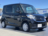 エマージェンシーブレーキ(衝突被害軽減ブレーキ)、フロントカメラが車両や歩行者を検知し警告音と共に衝突回避、軽減をアシストしてくれます。