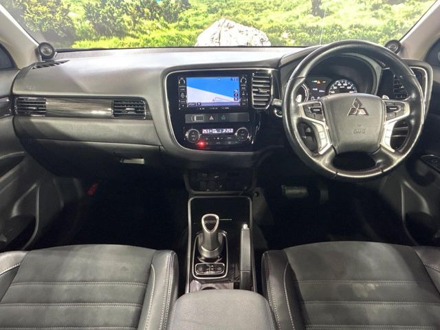 三菱 アウトランダーPHEV Gナビパッケージ の中古車詳細 (81,890